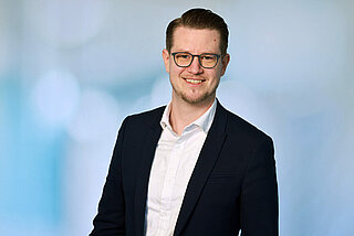 Portrait photo of Daniel Stähr