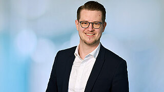 Portrait photo of Daniel Stähr