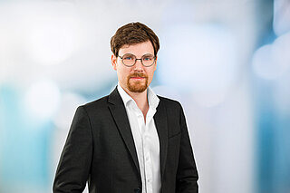 Portrait photograph of Felix Schmermer.