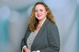 Portrait photo of Julia Bieck