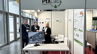 PtX Lab Lausitz team at the PtX Lab Lausitz information stand at the EUBCE (from left to right: Harry Lehmann, Lukas Horndasch, Josephine Götze)